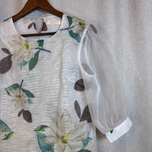 Bysi White Sheer Floral Blouse - Picture 3 of 15